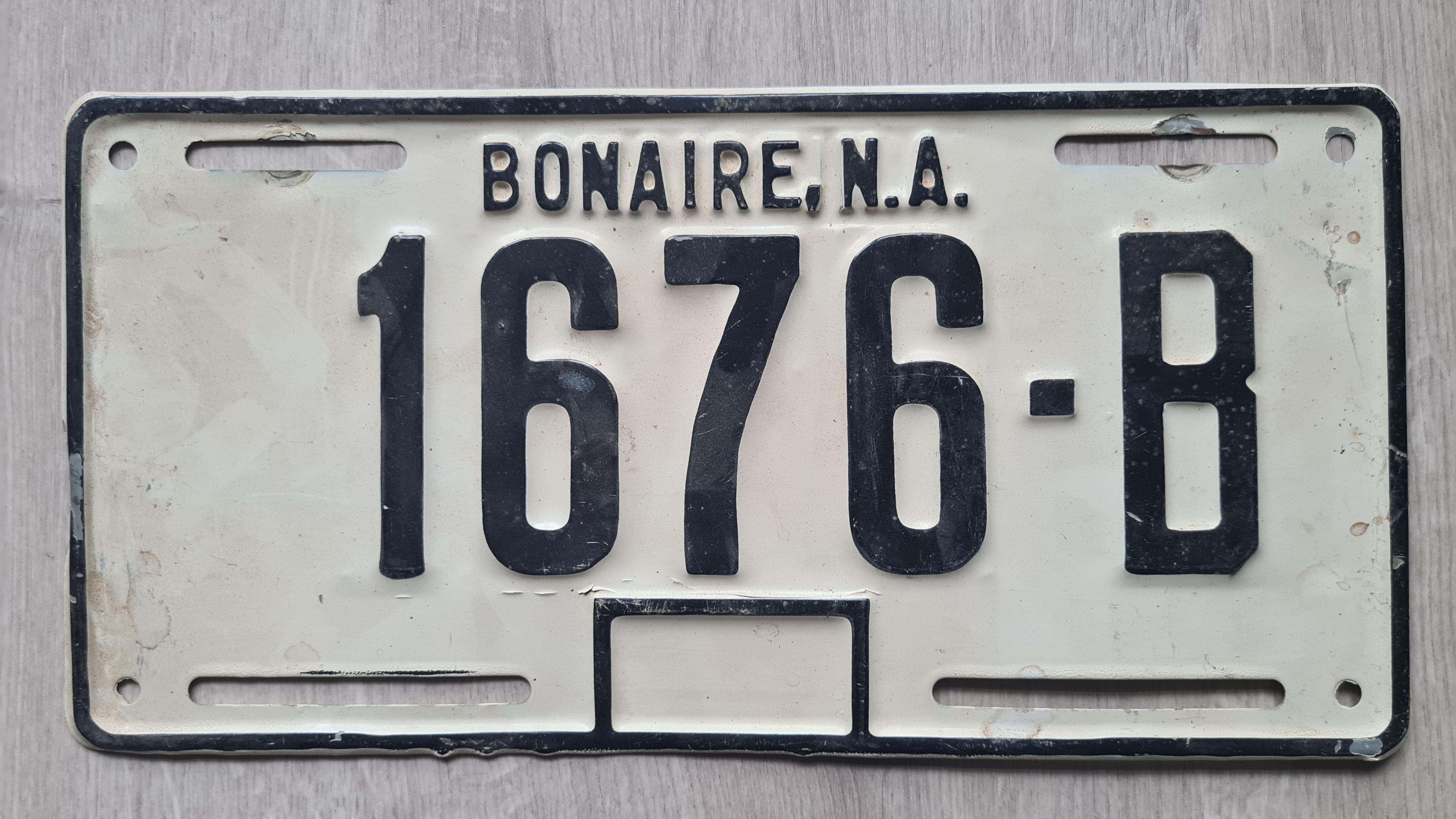 Plateshop.nl – International license plates